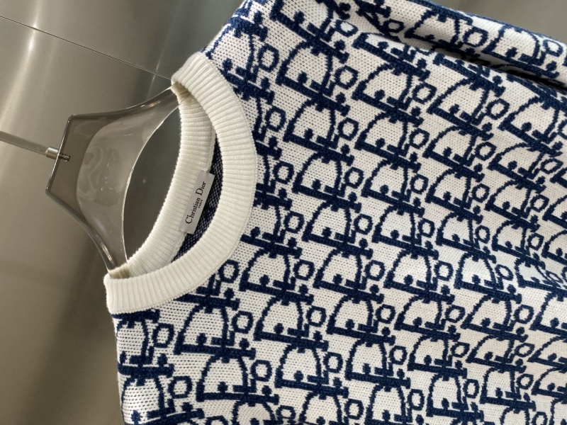 chr1st1an D10r sweaters